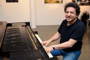 “ANTES NO HABÍA SALA DE ENSAYO, SE TOCABA EN EL PATIO”