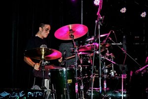 MASHEN ARAOZ: “TOCO LA BATERÍA DESDE LOS 7 AÑOS”