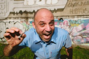 EDU SCHMIDT:”VIAJAMOS EN UN AUTITO POR TODO EL PAÍS”