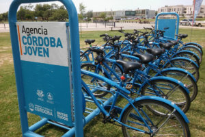 SE ENTREGARÁN BICICLETAS PARA USO DE ESTUDIANTES DE LA UNVM