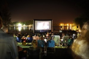 SE VIENE EL CINE BAJO LAS ESTRELLAS