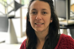 “DE CHICA LES ENSEÑABA LENGUA DE SEÑAS A MIS COMPAÑEROS”