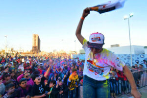 CHARLAS, MOVILIZACIÓN Y ESCENARIO WAM PARA EL DÍA DE LA JUVENTUD