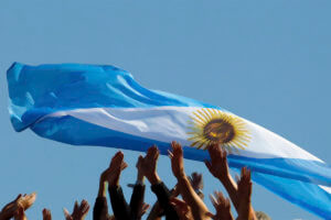 TRIVIAS, VIDEOS Y TRANSMISIONES EN VIVO POR LA REVOLUCIÓN DE MAYO