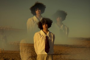 SOLO JUAN LANZÓ SU DISCO DEBUT: NOSOTRXS
