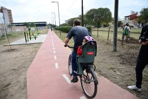 MOVILIDAD URBANA SUSTENTABLE: ENTREGARÁN ÁRBOLES A CICLISTAS