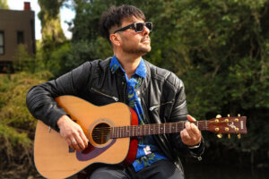 ENTRE EL FOLK Y EL ROCK ALTERNATIVO: JUAN RANCO PRESENTÓ “ABORTEN EL FUEGO”